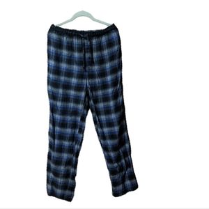 Perry Ellis. Lounge pants, flannel.